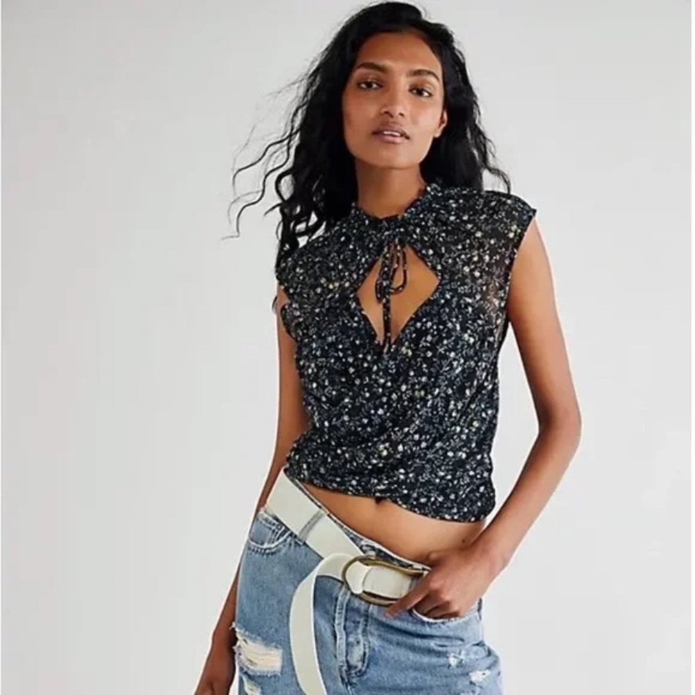 FREE PEOPLE BLACK FLORAL MA CHERIE CHIFFON TOP